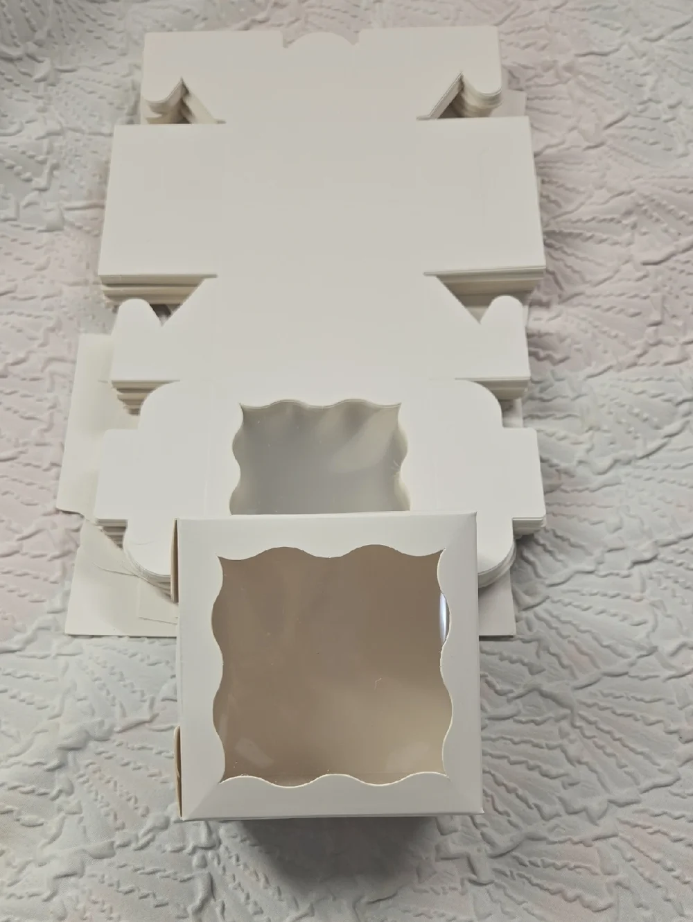 White Scalloped Window Favor Boxes - 50 Pack 4x4x2